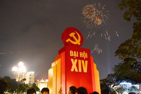 Rực rỡ pháo hoa chào đón năm mới 2026