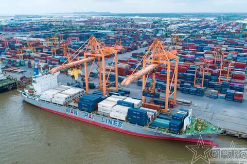 Tập trung ưu tiên giữ vững ổn định kinh tế vĩ mô, thúc đẩy xuất khẩu