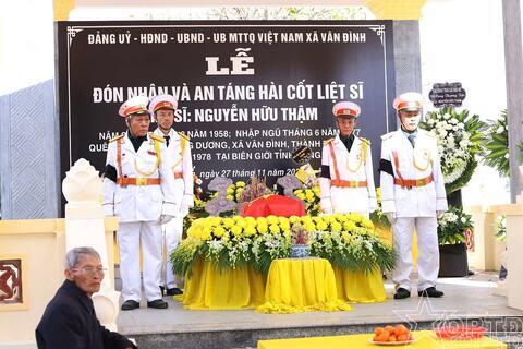 Đón hài cốt Liệt sĩ Nguyễn Hữu Thậm về đất mẹ