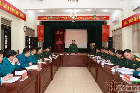 Thẩm định danh sách gọi nhập ngũ của UBND