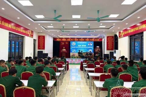 Tiểu đoàn Thông tin Tọa đàm “Chuyển đổi số - Đổi mới cách làm, nâng cao hiệu quả thực hiện nhiệm vụ”
