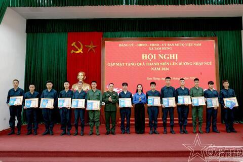 Thanh niên Tam Hưng sẵn sàng lên đường nhập ngũ