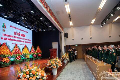 Bảo tàng Lịch sử Quân sự Việt Nam kỷ niệm 70 năm Ngày truyền thống và đón nhận Huân chương Bảo vệ Tổ quốc hạng Ba