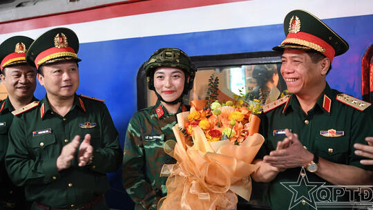 <a href="/quoc-phong-an-ninh/huan-luyen-sscd" title="Huấn luyện SSCĐ" rel="dofollow">Huấn luyện SSCĐ</a>