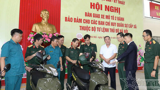<a href="/quoc-phong-an-ninh/huan-luyen-sscd" title="Huấn luyện SSCĐ" rel="dofollow">Huấn luyện SSCĐ</a>
