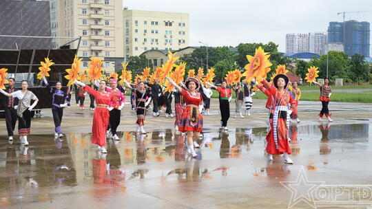 <a href="/quoc-phong-an-ninh/cong-tac-dang-cong-tac-chinh-tri" title="Công tác Đảng - Công tác Chính trị" rel="dofollow">Công tác Đảng - Công tác Chính trị</a>