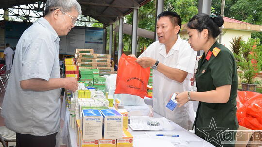 <a href="/quoc-phong-an-ninh/hau-phuong-quan-doi2" title="Hậu phương quân đội" rel="dofollow">Hậu phương quân đội</a>
