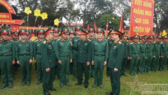 <a href="/quoc-phong-an-ninh/cong-tac-dang-cong-tac-chinh-tri" title="Công tác Đảng - Công tác Chính trị" rel="dofollow">Công tác Đảng - Công tác Chính trị</a>