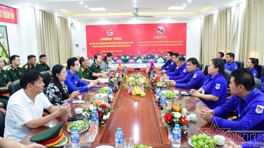 <a href="/thoi-su-chinh-tri" title="Thời sự-Chính trị" rel="dofollow">Thời sự-Chính trị</a>