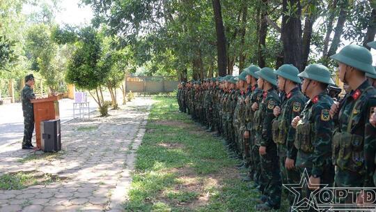 <a href="/quoc-phong-an-ninh" title="Quốc phòng-An ninh" rel="dofollow">Quốc phòng-An ninh</a>