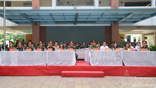 <a href="/quoc-phong-an-ninh" title="Quốc phòng-An ninh" rel="dofollow">Quốc phòng-An ninh</a>