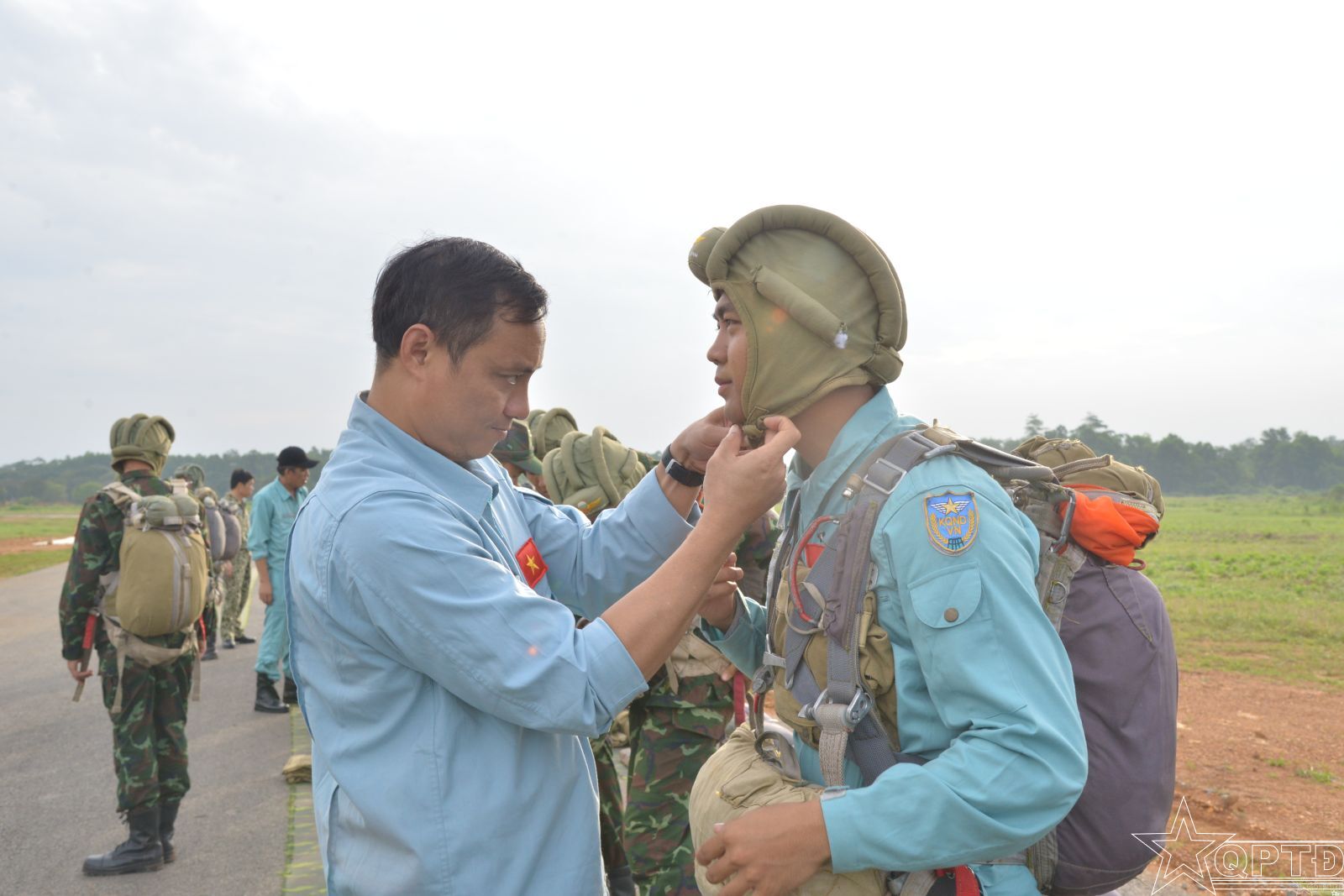 <a href="/phong-su-anh" title="Phóng sự ảnh" rel="dofollow">Phóng sự ảnh</a>