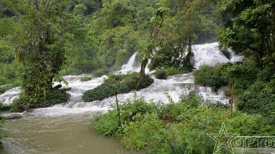 <a href="/kinh-te/xay-dung-nong-thon-moi" title="Xây dựng nông thôn mới" rel="dofollow">Xây dựng nông thôn mới</a>