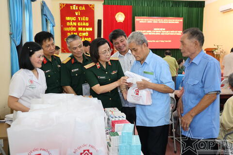 Khám, tư vấn, cấp thuốc cho 152 đối tượng chính sách