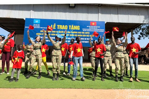 Đội Công binh số 4 trao quà ấm áp, gắn kết bền vững giữa lòng Abyei