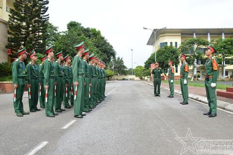 Trên thao trường huấn luyện  nghiệp vụ kiểm soát quân sự