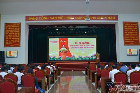 Bế giảng bồi dưỡng kiến thức quốc phòng và an ninh cho cán bộ đối tượng 3 năm 2025