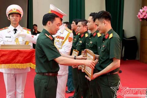 Phát huy vai trò đội ngũ báo cáo viên lực lượng vũ trang Thủ đô trong tình hình mới