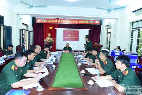 Kiểm tra công tác quân sự, quốc phòng 6 tháng đầu năm 2026 tại Ban CHQS xã Thiên Lộc