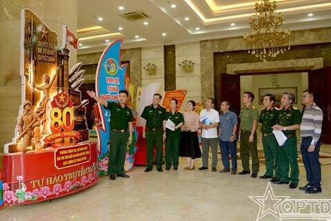 Hơn 36.500 bài dự thi tìm hiểu 80 năm Ngày truyền thống LLVT Thủ đô Hà Nội