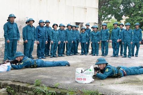 Vượt khó... trong các nhiệm vụ