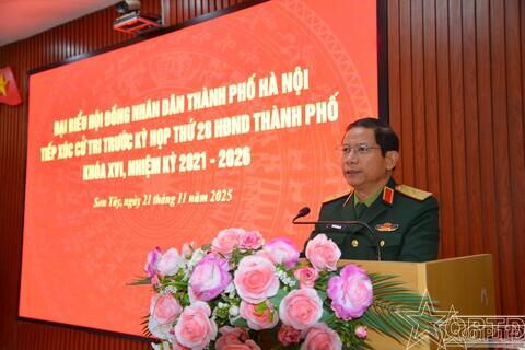 Đại biểu HĐND thành phố Hà Nội tiếp xúc cử tri