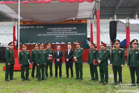 Thiếu tướng Đào Văn Nhận kiểm tra công tác chuẩn bị ra quân huấn luyện