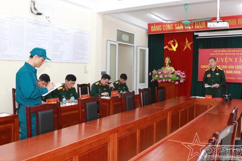 Ban CHQS xã Mê Linh luyện tập chuyển trạng thái sẵn sàng chiến đấu