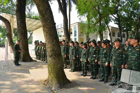 Khối cơ quan Bộ Tư lệnh Thủ đô Hà Nội: Kiểm tra bắn đạn thật đối với quân nhân chuyên nghiệp