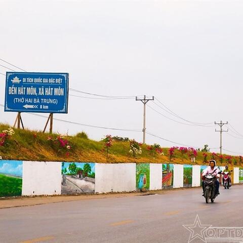 Về nơi  Hai Bà Trưng dựng cờ khởi nghĩa